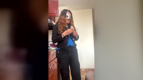 Snapshot of luana_winner chatting on 16, 12, 2025 luana_winner online show from 16, 12, 2025