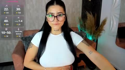 Snapshot of luanabonasx chatting on 26, 11, 2025 Luana online show from 26, 11, 2025