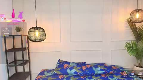 lUAN online show from 12, 10, 2025