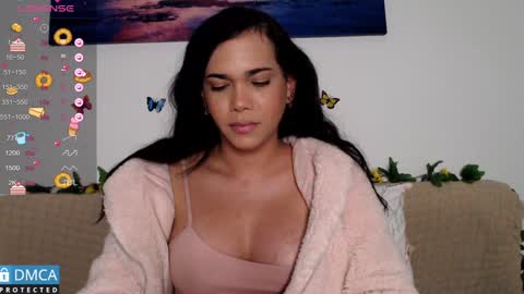 Snapshot of luara_ chatting on 15, 1, 2025 luara_ online show from 15, 1, 2025