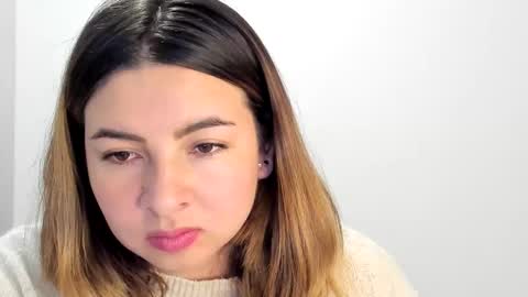 luara__01__lecat_1 online show from 11, 10, 2025