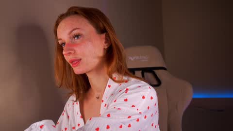 Snapshot of lubafox chatting on 15, 1, 2025 Luba online show from 15, 1, 2025