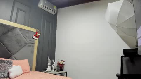 luca_morettii online show from 2, 12, 2025