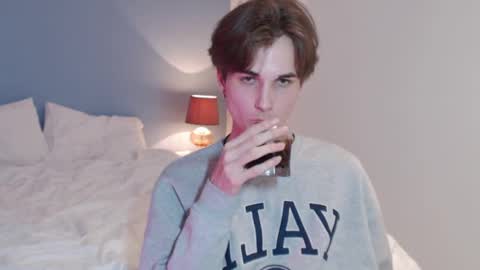 lucacharm online show from 22, 12, 2024