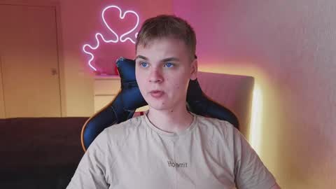 Lucas Gill online show from 17, 9, 2025