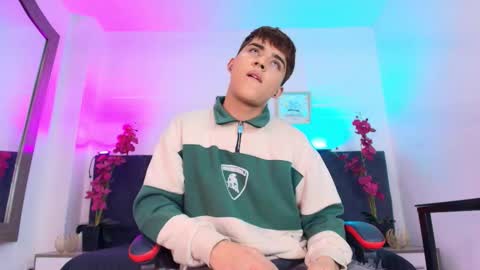 Lucas lovee online show from 4, 3, 2026