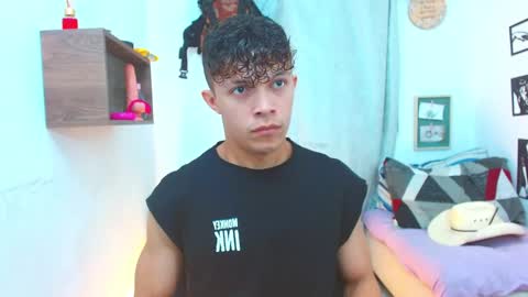 Lucas Luxx online show from 18, 9, 2025