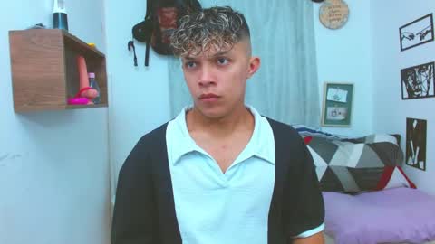 Lucas Luxx online show from 4, 10, 2025