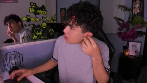 Snapshot of lucascarterr chatting on 19, 10, 2025 lucascarterr online show from 19, 10, 2025