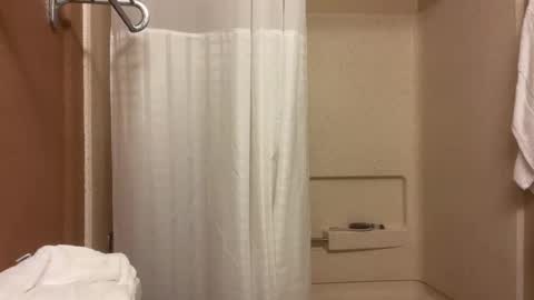 luccathegoat online show from 6, 10, 2025