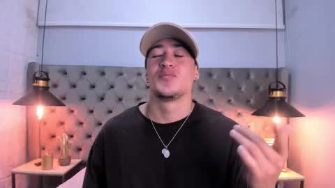 Snapshot of luccagrey chatting on 7, 11, 2025 luccagrey online show from 7, 11, 2025