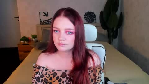 Snapshot of luccy_mullinss chatting on 25, 4, 2026 Gloria online show from 25, 4, 2026
