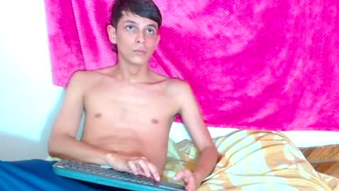 Snapshot of luchocole chatting on 9, 4, 2026 LUCHO HOT online show from 9, 4, 2026