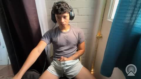 Snapshot of luchosaando chatting on 16, 12, 2025 Felipe online show from 16, 12, 2025