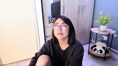 Snapshot of luci_fer15 chatting on 10, 3, 2025 Luci y Fer online show from 10, 3, 2025