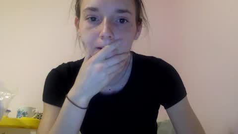 Luci Layne online show from 28, 7, 2026