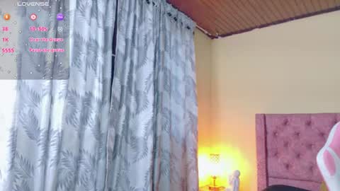 lucia_evans21 online show from 7, 7, 2026