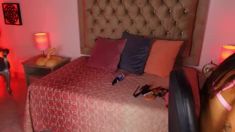 Snapshot of lucia_rosee chatting on 5, 12, 2025 Lucia online show from 5, 12, 2025