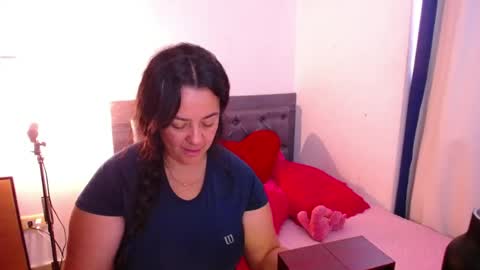 Lucia Vonne online show from 4, 6, 2026