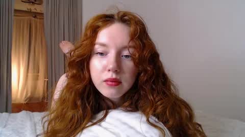 Snapshot of luciacoy chatting on 16, 2, 2025 Lucia online show from 16, 2, 2025