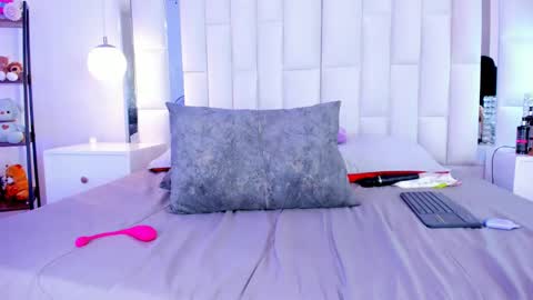 Lisseth  online show from 23, 2, 2025