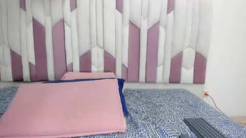 instagram luciana417  online show from 11, 2, 2025