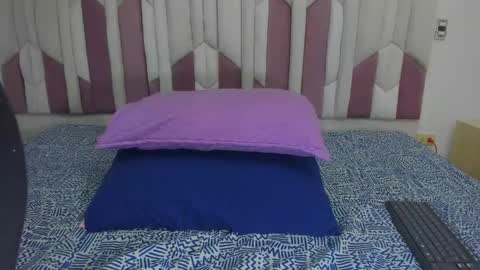 instagram luciana417  online show from 14, 2, 2025