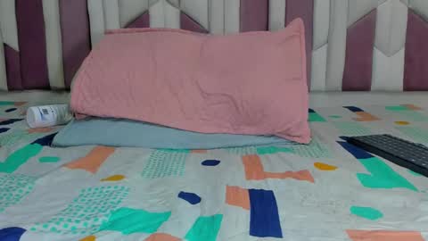 instagram luciana417  online show from 18, 2, 2025