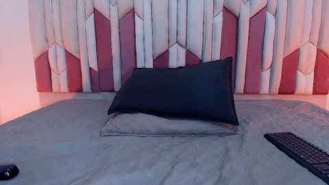 instagram luciana417  online show from 18, 9, 2025