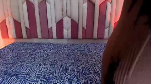 instagram luciana417  online show from 4, 10, 2025