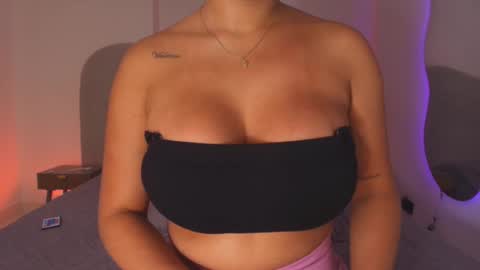 instagram luciana417  online show from 17, 1, 2026