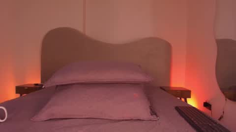 instagram luciana417  online show from 4, 2, 2026