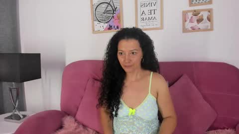 Snapshot of luciana_owens2 chatting on 15, 1, 2025 luciana_owens2 online show from 15, 1, 2025