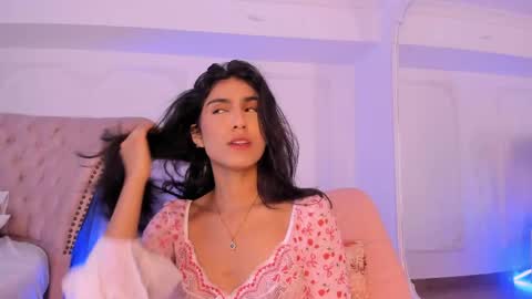 Snapshot of luciana_roa chatting on 13, 5, 2026 Luciana online show from 13, 5, 2026