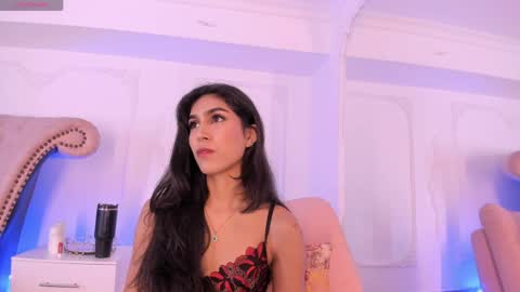 Snapshot of luciana_roa chatting on 27, 5, 2026 Luciana online show from 27, 5, 2026