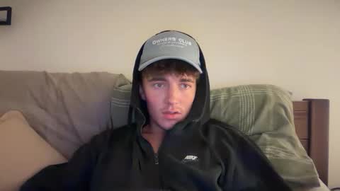 Snapshot of luciancrowe chatting on 3, 11, 2025 Lucian online show from 3, 11, 2025