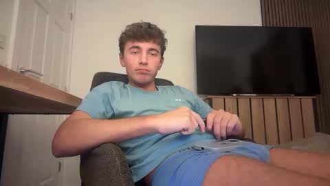 Snapshot of luciancrowe chatting on 10, 11, 2025 Lucian online show from 10, 11, 2025