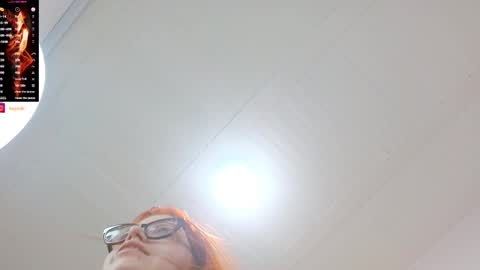 Snapshot of lucie_nicolls chatting on 4, 12, 2024 Lucie   online show from 4, 12, 2024