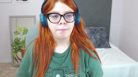 Snapshot of lucie_nicolls chatting on 10, 1, 2025 Lucie   online show from 10, 1, 2025