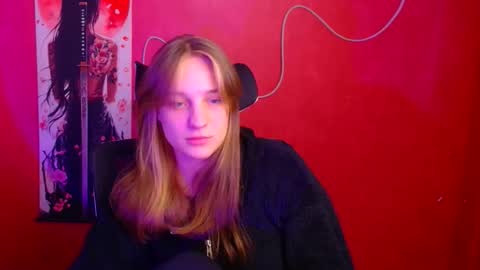 Snapshot of lucieamour_ chatting on 24, 11, 2025 Lucie online show from 24, 11, 2025