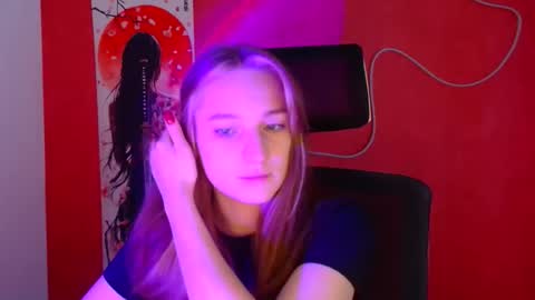 Snapshot of lucieamour_ chatting on 29, 11, 2025 Lucie online show from 29, 11, 2025