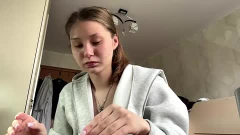 Snapshot of lucindascercy chatting on 27, 4, 2026 Maya online show from 27, 4, 2026
