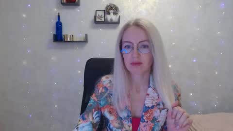 Snapshot of luckcristal chatting on 18, 3, 2026 Arina online show from 18, 3, 2026