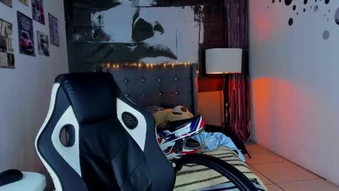 Snapshot of luckk_ chatting on 1, 5, 2026 luckk_ online show from 1, 5, 2026