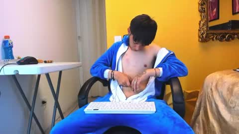 Snapshot of luckk_ chatting on 26, 6, 2026 luckk_ online show from 26, 6, 2026