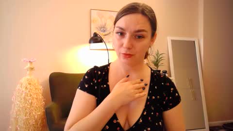 Snapshot of lucky_foryou_baby chatting on 2, 1, 2025 lucky_foryou_baby online show from 2, 1, 2025