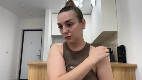 lucky_foryou_baby online show from 25, 11, 2025