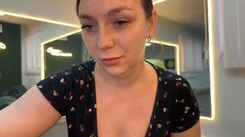 lucky_foryou_baby online show from 16, 3, 2026