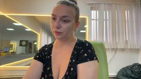 lucky_foryou_baby online show from 21, 7, 2026