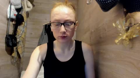 Snapshot of lucky_licky20 chatting on 23, 12, 2024 lucky_licky20 online show from 23, 12, 2024